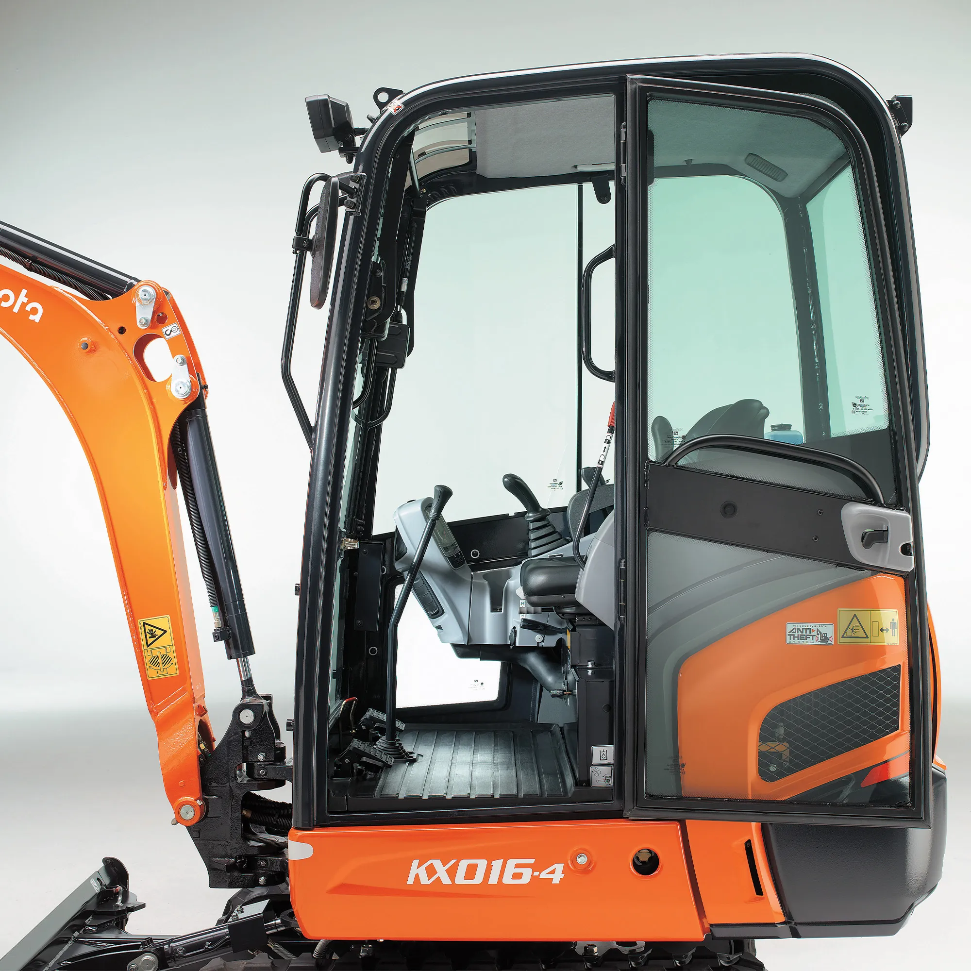 Minikoparka Kubota KX016-4 Kabina